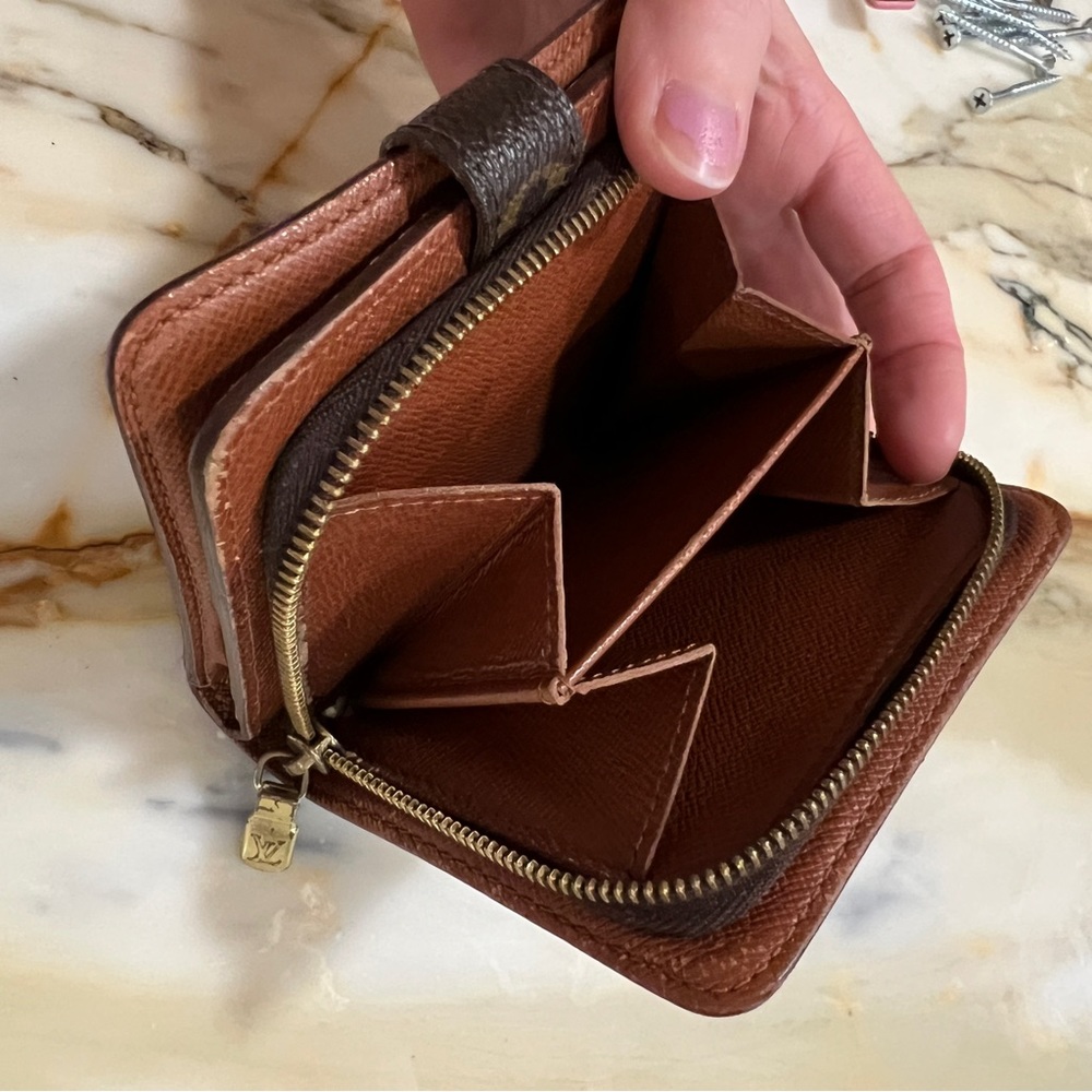 Louis Vuitton Monogram Compact Zip Bifold Wallet - Picture 3 of 7